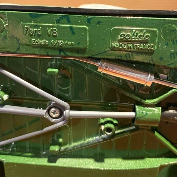 Solido Ford V8 Pick Up 1936 Perrier Graphics Model Truck 1/19 Scale - Picture 9 of 10